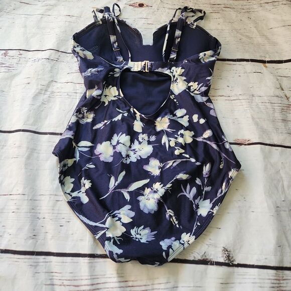 Athleta Aqualuxe Floral Print Square Plunge One Piece Swimsuit Size Large - Picture 3 of 5